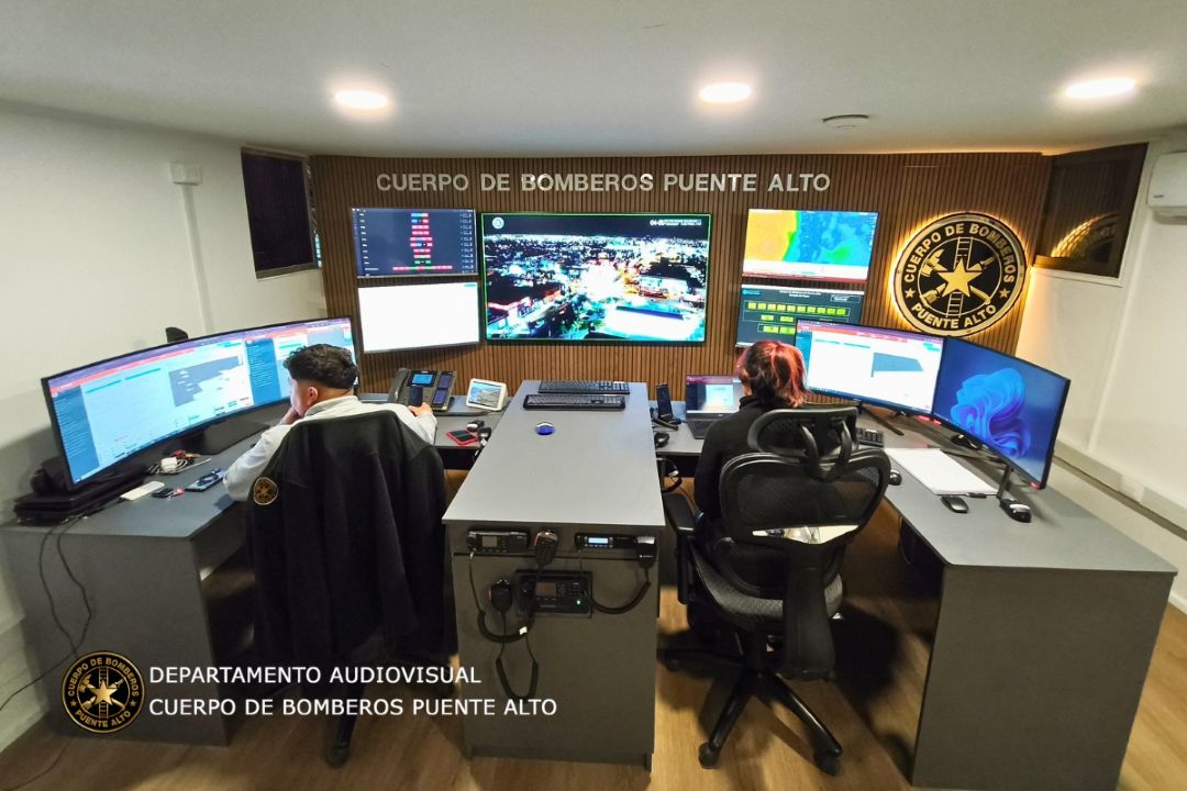 El Cuerpo de Bomberos Puente Alto reinauguró su Central de Alarmas tras un importante proceso de modernización